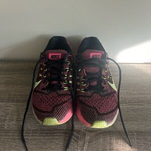 Nike Zoom women’s running sneaker size 7